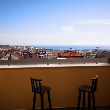 Alfa Guest House Varna Esterno foto