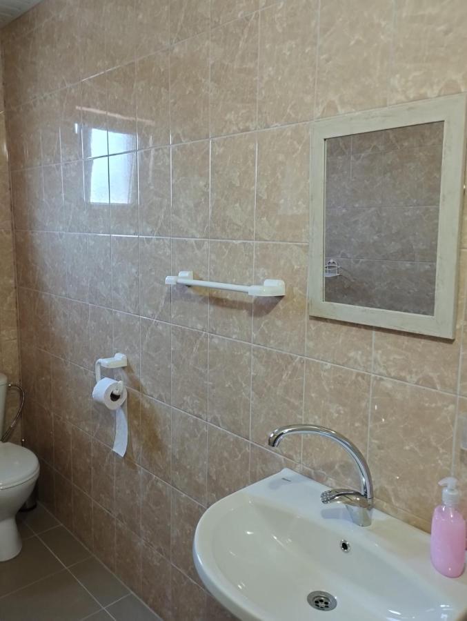 Alfa Guest House Varna Esterno foto