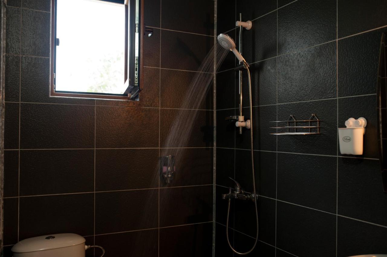 Alfa Guest House Varna Esterno foto