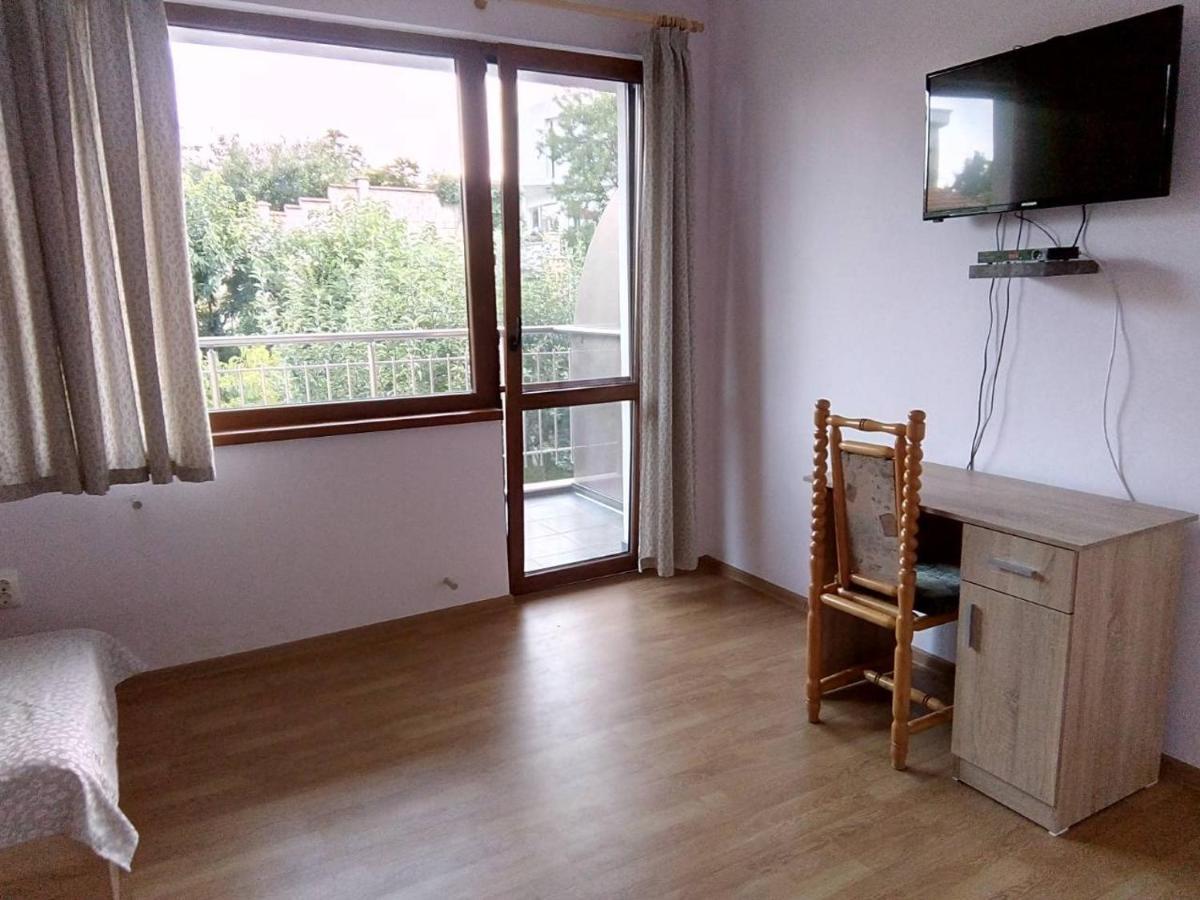 Alfa Guest House Varna Esterno foto