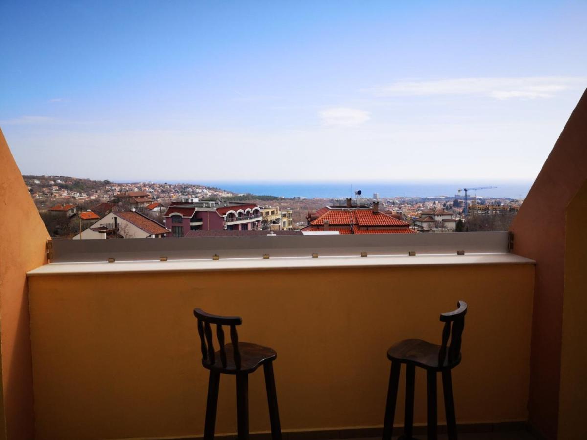 Alfa Guest House Varna Esterno foto