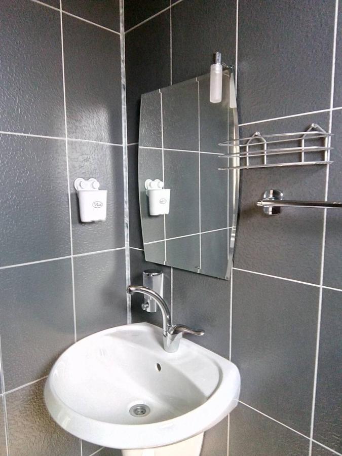 Alfa Guest House Varna Esterno foto