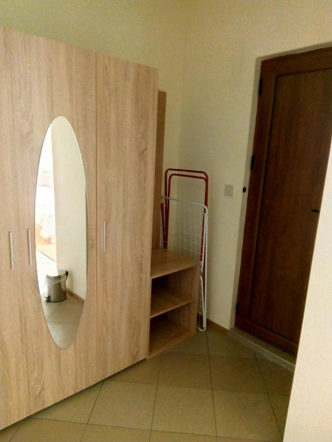 Alfa Guest House Varna Esterno foto