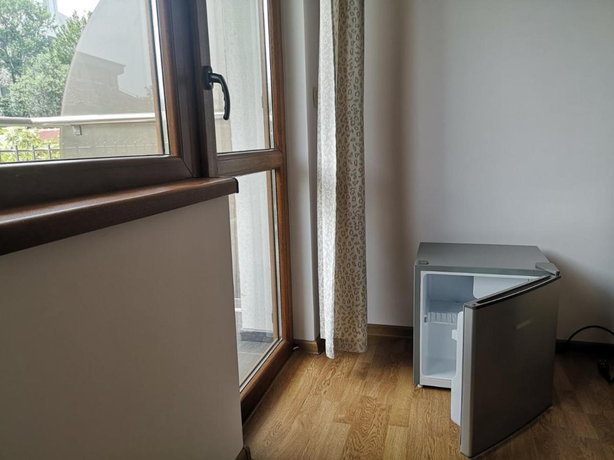 Alfa Guest House Varna Esterno foto